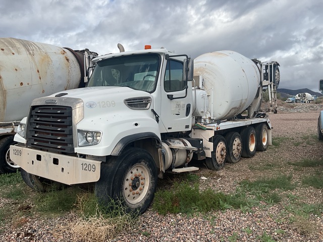 2012 Freightliner 12x4 Mixer Truck