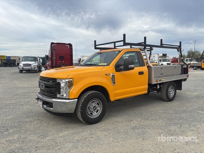 2019 Ford F-250 XL 4x2 Flatbed Truck