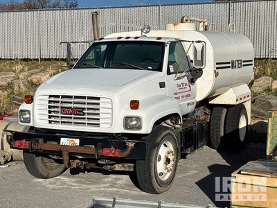 1997 GMC C7H042 4x2 Water Truck