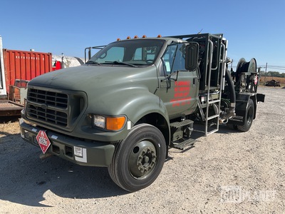2001 Ford F-650 Super Duty Aircraft Hydrant Truck