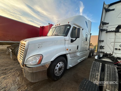 2013 Freightliner Cascadia 125 6x4 T/A Day Cab Truck Tractor