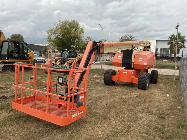 2013 JLG 800 AJ 4WD Diesel Articulating Boom Lift
