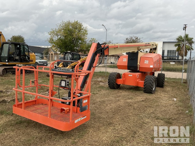 ELEVADOR ARTICULADO 2013 JLG 4WD 800AJ
