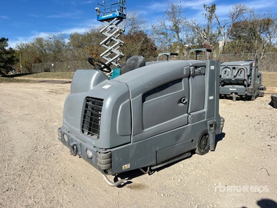 2016 Tennant M20 Ride-On Laveuse de sol