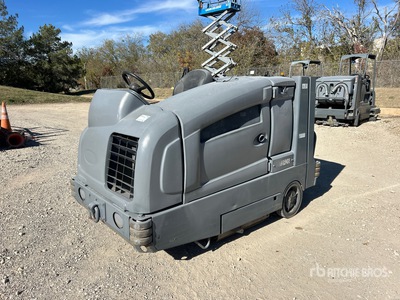 2016 Tennant M20 Ride-On Laveuse de sol