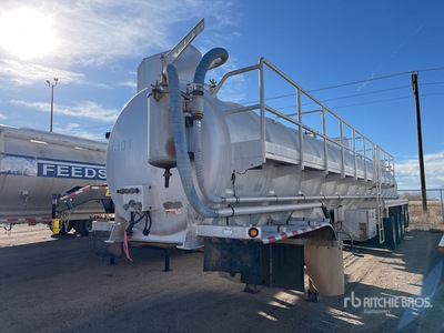2013 Dragon 200 bbl Quad/A Vacuum Tanker Trailer