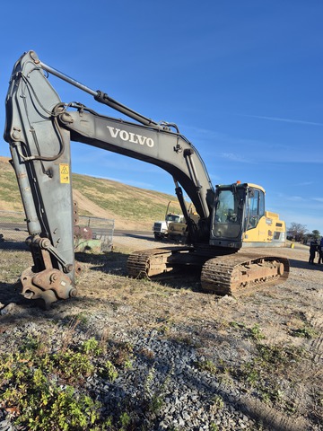2011 Volvo EC300DL Tracked Excavator