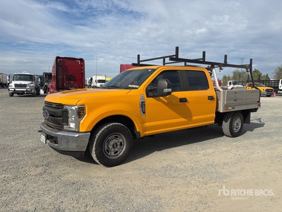 2019 Ford F-250 XL 4x2 Crew Cab Flatbed Truck