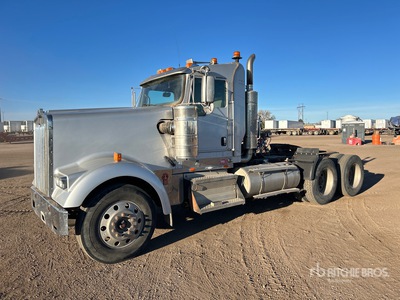 2007 Kenworth W900L 6x4 T/A Day Cab Truck Tractor