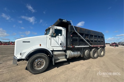2010 Kenworth T800 6x4 Tri/A Dump Truck