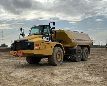 2014 Cat 740B Articulated Water Truck