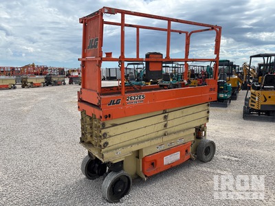 2015 JLG 2632ES Electric Scissor Lift