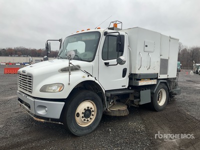 2007 Freightliner M2 106 Camion balai
