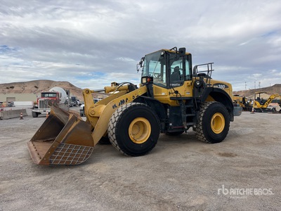 2018 Komatsu WA380-8 Wheel Loader
