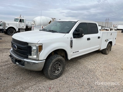 2019 Ford F250 XL 4x4 Crew Cab Servicewagen (Inoperable)