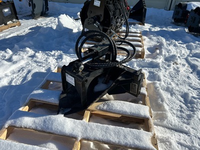 2025 GIYI GY-MSG24 24 in MINI Stump Grab Bucket - Fits GIYI MSG24 (Unused)