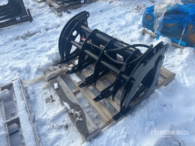 2025 GIYI GY-MCLG60 42 in Log Mini Skid Steer Grapple (Unused)