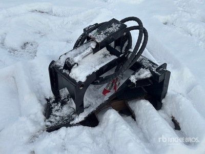 2025 GIYI GY-MSG24 24 in Mini Stump Skid Steer Grapple Bucket (Unused)