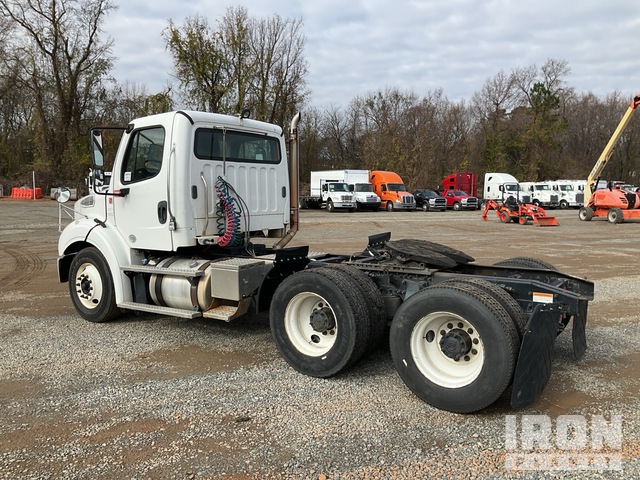 CAMIóN 2016 FREIGHTLINER