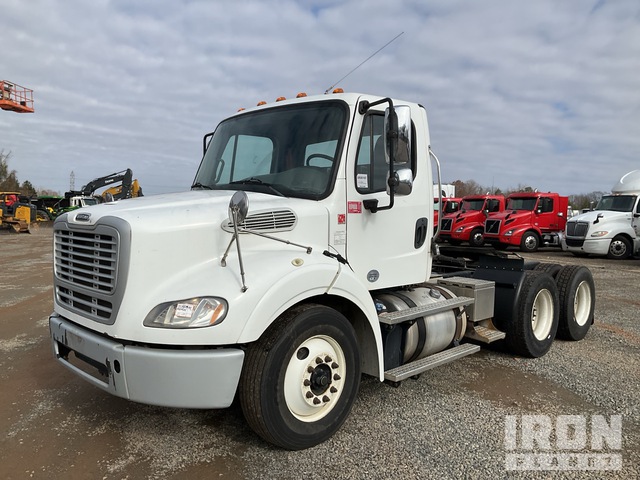 CAMIóN 2016 FREIGHTLINER