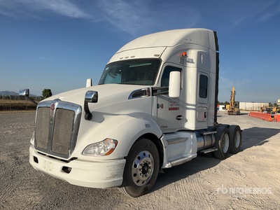 2015 Kenworth T680 6x4 Tractocamion con Dormitorio / Tracteur Routier Couchette