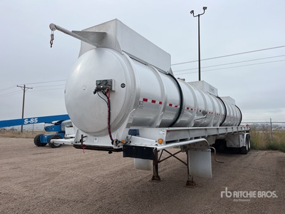2011 Heil 6300 gal T/A Remolque cisterna de vacio