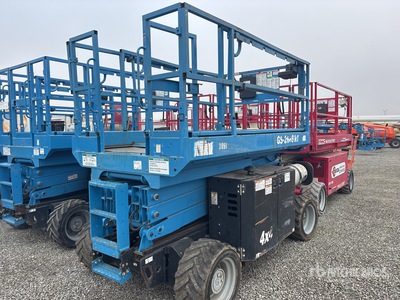 2014 Genie GS2669RT 4x4 Dual Fuel Scissor Lift