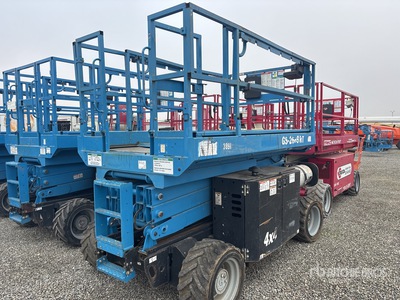 2014 Genie GS-2669 RT 4x4 Dual Fuel Scissor Lift