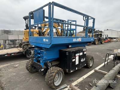 2014 Genie GS2669RT 4x4 Dual Fuel Elevador de tijera