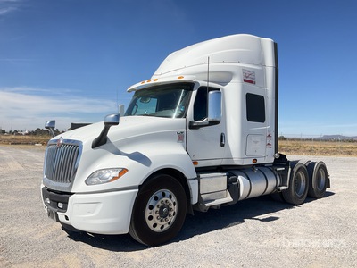 2024 International LT625 6x4 Tractocamion con Dormitorio / T/A Sleeper Truck Tractor