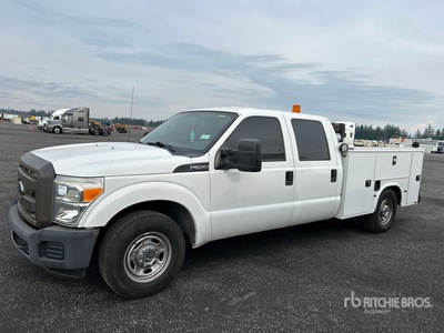 2014 Ford F-250 XL 4x2 Crew Cab Utility Truck