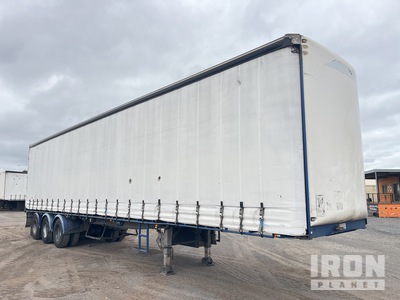 2013 MaxiTrans 13.4 m Tri/A Curtain Side Trailer
