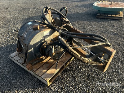 2007 Coneqtec AP600HD 24 in اداة ازالة الخطوط