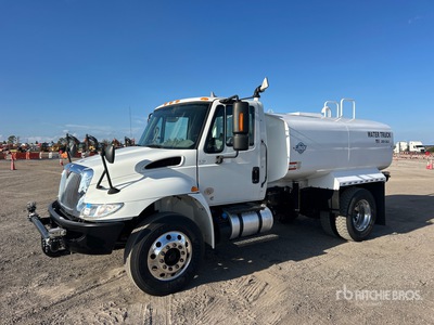 2019 International 4300 4x2 Camion cisterna de agua