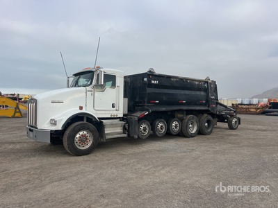 2007 Kenworth T800 14x4 Super 18 شاحنة قلابة -خمس محاور