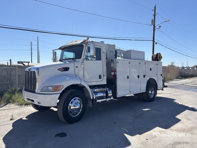 2022 Peterbilt 337 4x2 Camion de service