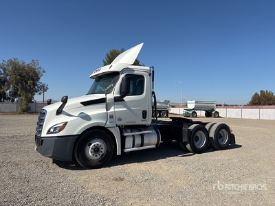 2019 Freightliner Cascadia 126 6x4 T/A Day Cab Truck Tractor