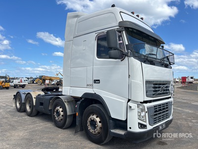 2014 Volvo FH16 8x4 Twin-Steer トラックトラクター（T/A）