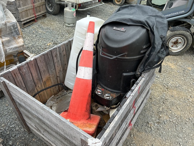 Char-Broil BBQ & Sprayer Tank Char-Broil BBQ & Sprayer Tank