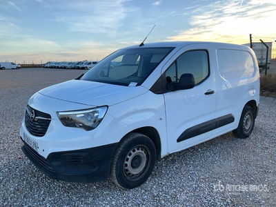2021 Opel Combo Samochód dostawczy Cargo