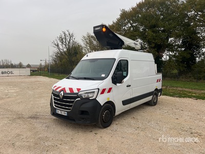 2021 Versalift VTL-120C ÉVOQUE 9 m on 2021 Renault Master Fourgon Nacelle Bucket Truck
