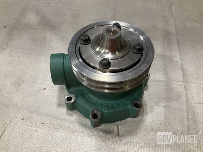 (12) Volvo Penta 3580782 Engine Cooling System Pumps