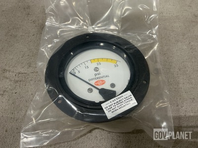 (9) Cecom 13222E5329-4 Dial Indicating Differential Gages