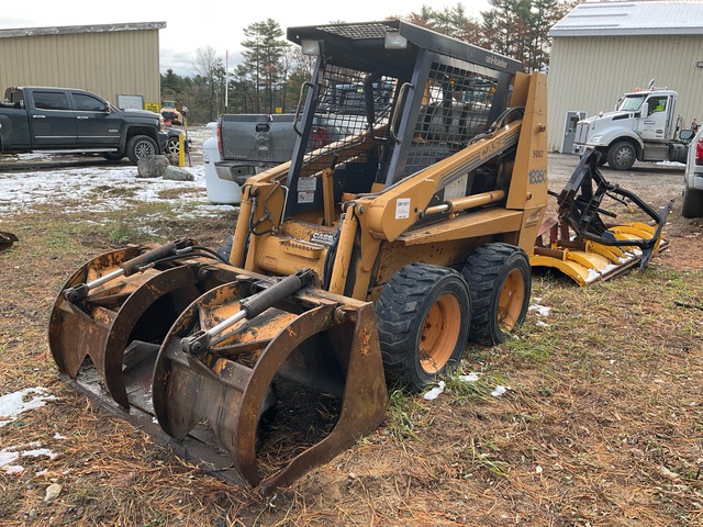 Case 1835C Skid Steer Loader Case 1835C Skid Steer Loader