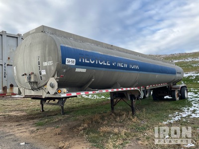 1985 Fruehauf 8000 gal T/A Tanker Trailer