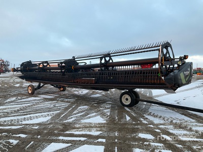 MacDon FD135 Combine Header