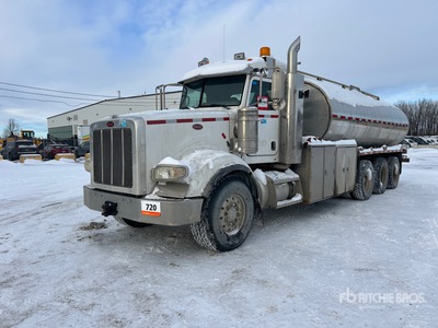2012 Peterbilt 367 20000 L 8x6 Water Truck