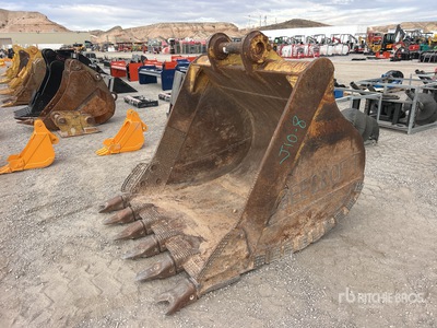 66 in Digging Excavator Bucket
