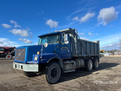 1998 Volvo WG 6x4 T/A Dump Truck