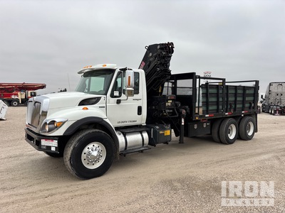 2009 Hiab 322 E-7 HIPRO 19620 lb Knuckle Boom on 2010 International 7500 6x4 Camion plataforma con grua